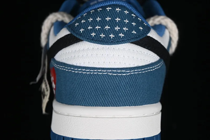 All categories Nk SB Dunk series Nk SB Dunk Low low-top sneakers Nk Dunk Low black and white blue high street style Sashiko embroidery hemp rope deconstruction SB strap low-top casual sneakers DV0834-101